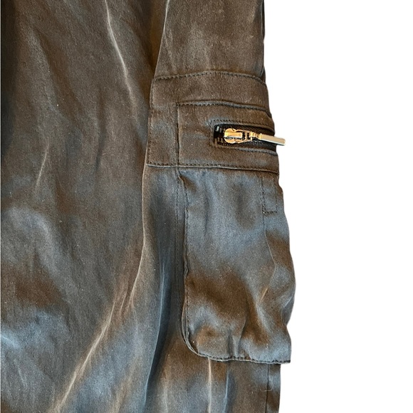 bebe silk cargo capris - Picture 4 of 10